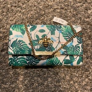 BUMBLE BEE CLUTCH